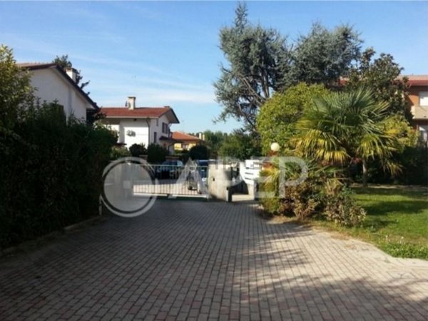 appartamento in vendita a Massanzago in zona San Dono