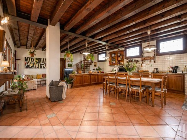 casa indipendente in vendita a Massanzago in zona Zeminiana