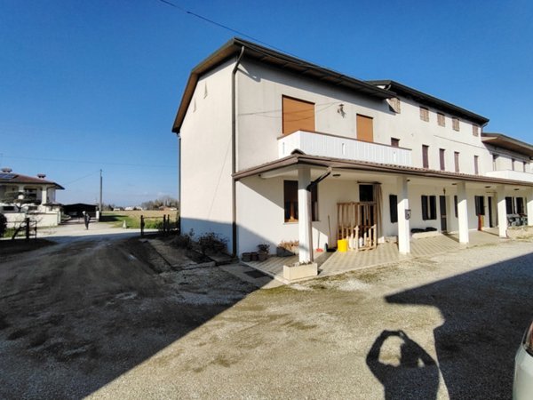 casa indipendente in vendita a Massanzago in zona San Dono