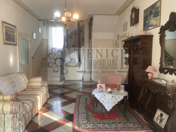 casa indipendente in vendita a Massanzago in zona San Dono