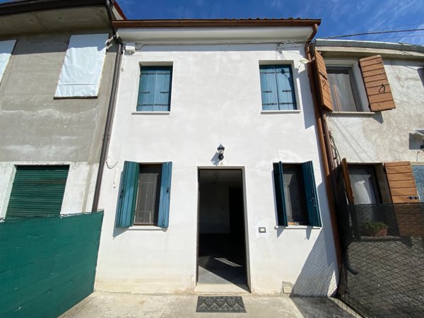 casa indipendente in vendita a Megliadino San Vitale