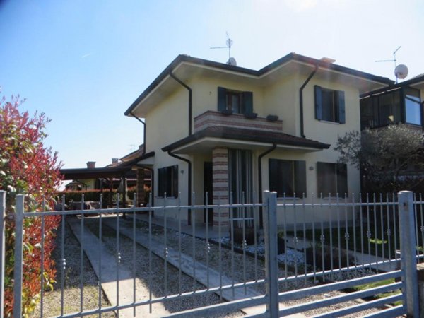 casa indipendente in vendita a Megliadino San Vitale