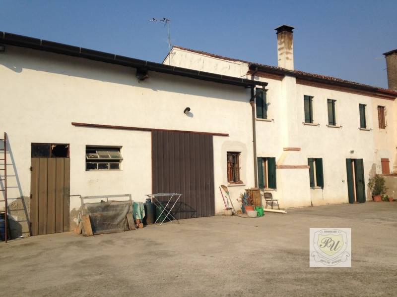 casa indipendente in vendita a Megliadino San Vitale