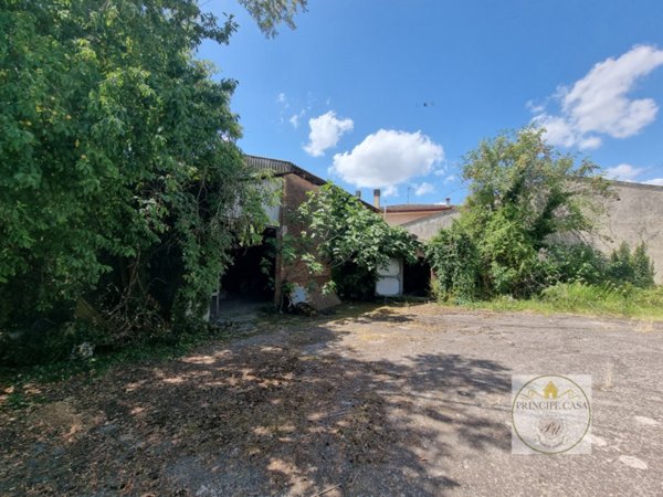 casa indipendente in vendita a Megliadino San Vitale