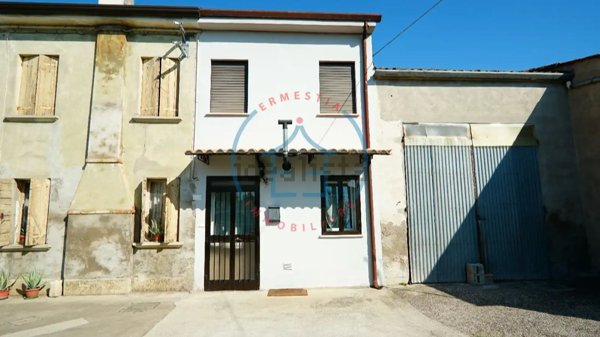 casa indipendente in vendita a Megliadino San Vitale