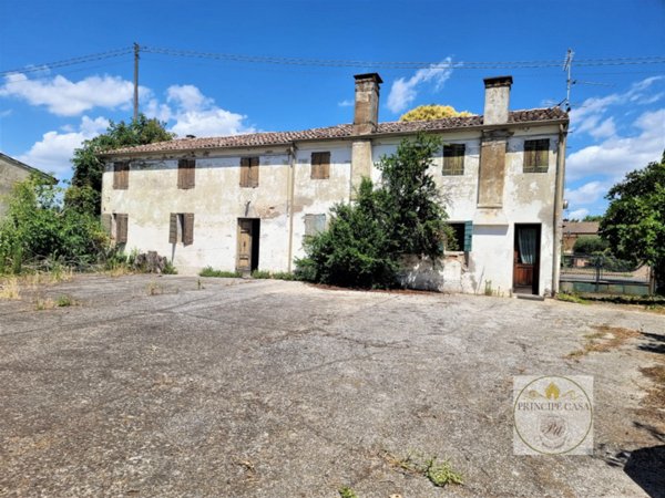 casa indipendente in vendita a Megliadino San Vitale