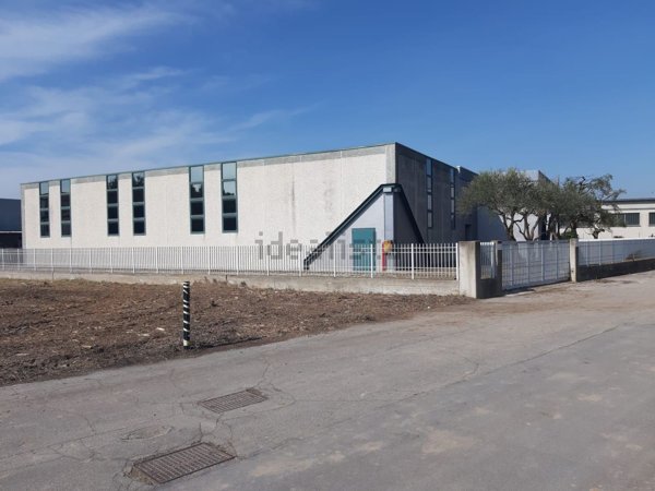 capannone in vendita a Merlara