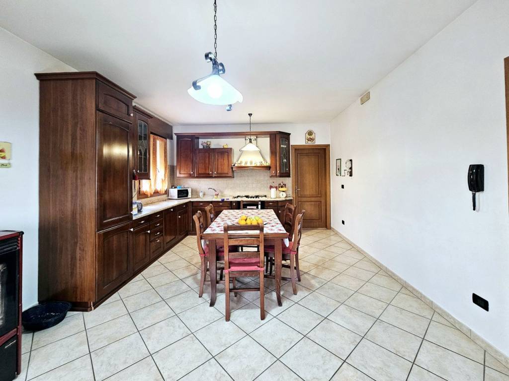 casa indipendente in vendita a Merlara