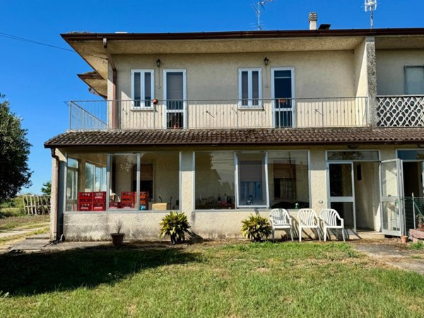 casa indipendente in vendita a Merlara