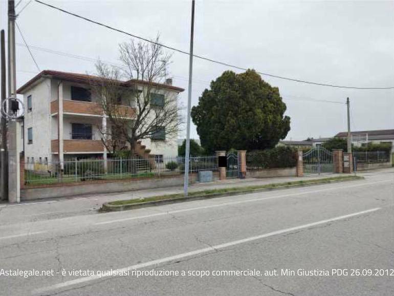 casa indipendente in vendita a Merlara