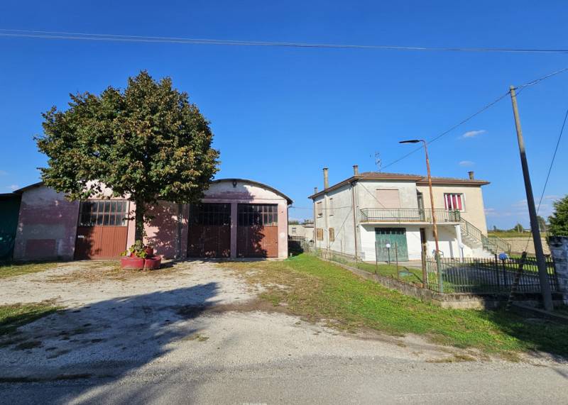 casa indipendente in vendita a Merlara in zona Minotte