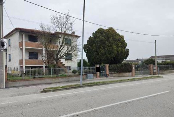 casa indipendente in vendita a Merlara