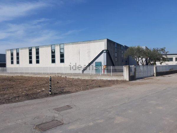 capannone in vendita a Merlara