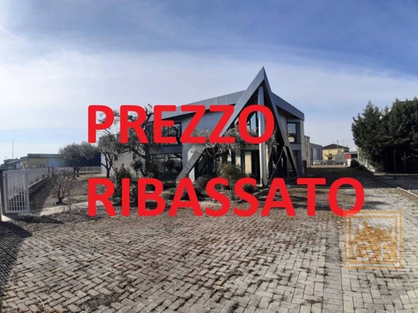 locale di sgombero in vendita a Merlara