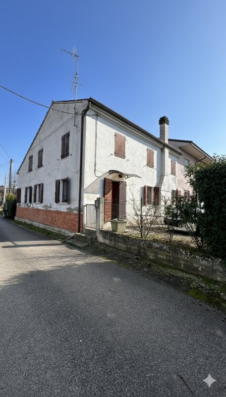 casa indipendente in vendita a Merlara