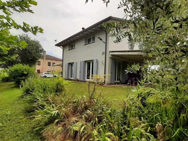 casa indipendente in vendita a Merlara