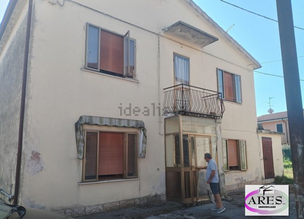 casa indipendente in vendita a Merlara