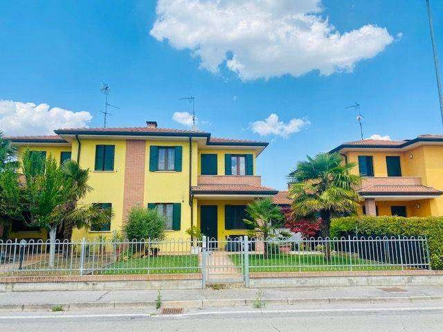 casa indipendente in vendita a Merlara