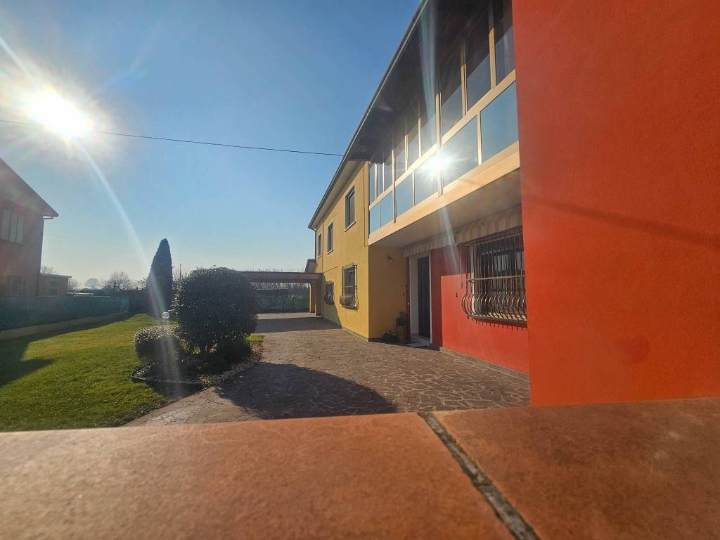 casa indipendente in vendita a Mestrino