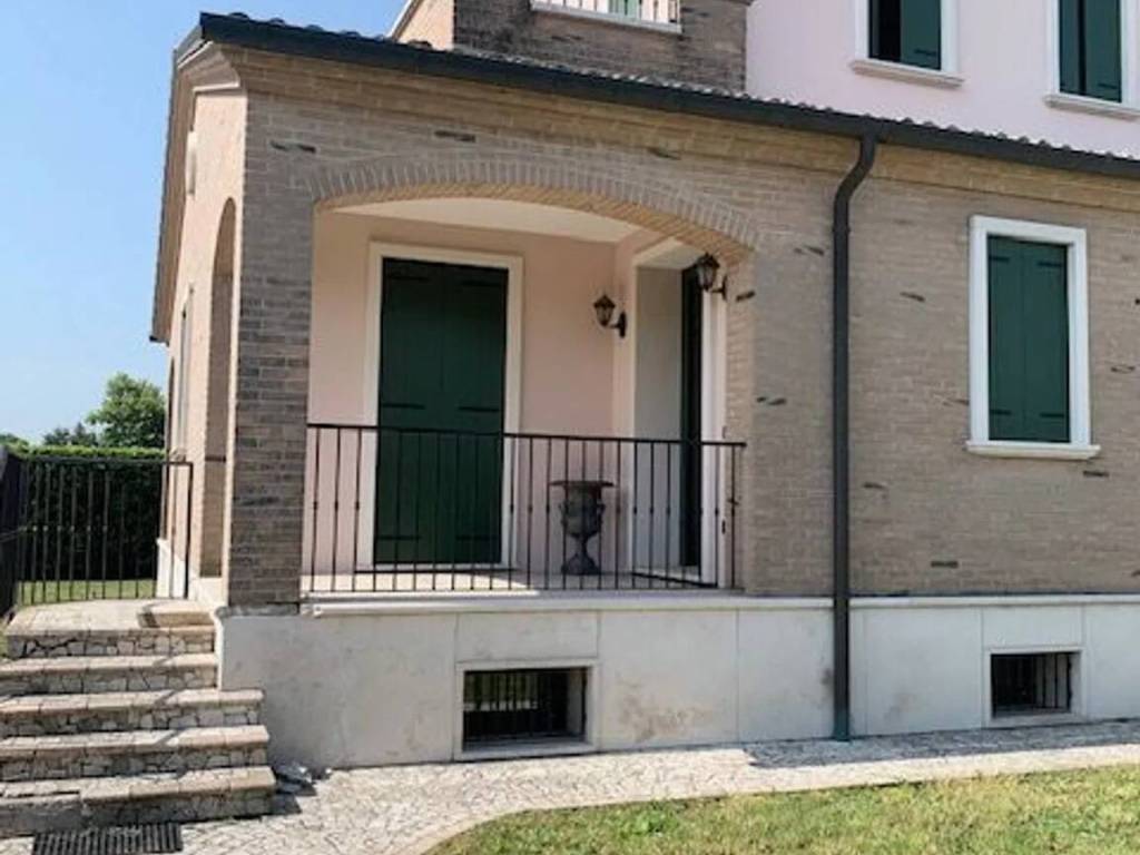 casa indipendente in vendita a Mestrino in zona Lissaro