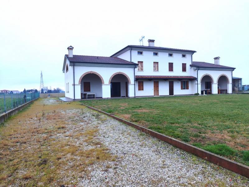 casa indipendente in vendita a Mestrino