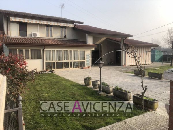casa indipendente in vendita a Mestrino