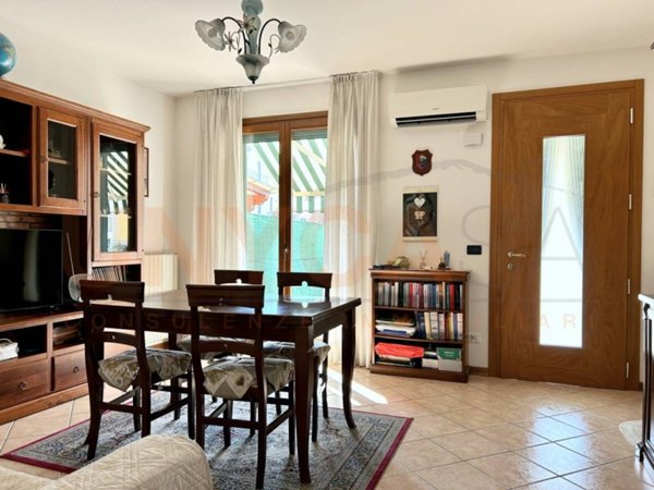 casa indipendente in vendita a Mestrino in zona Lissaro