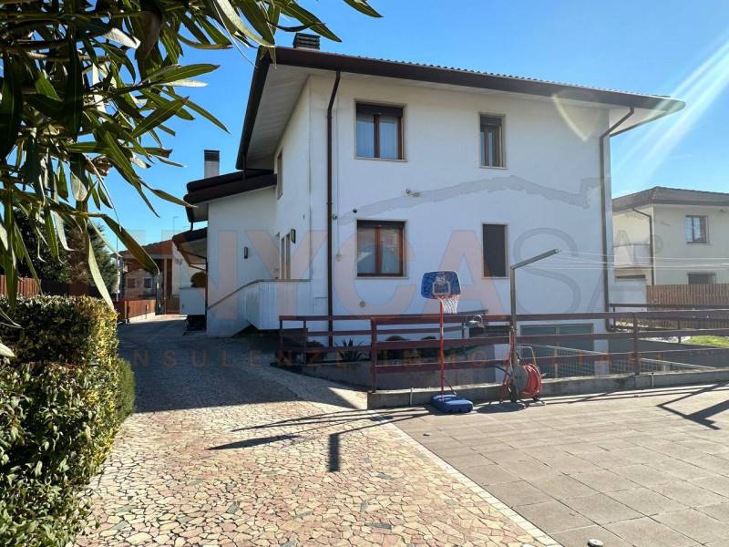 casa indipendente in vendita a Mestrino