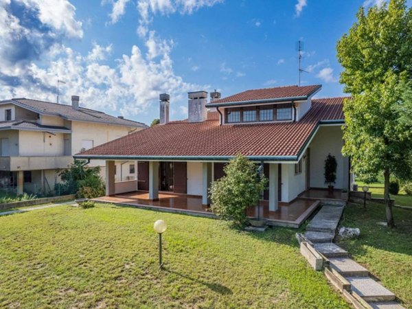 casa indipendente in vendita a Mestrino