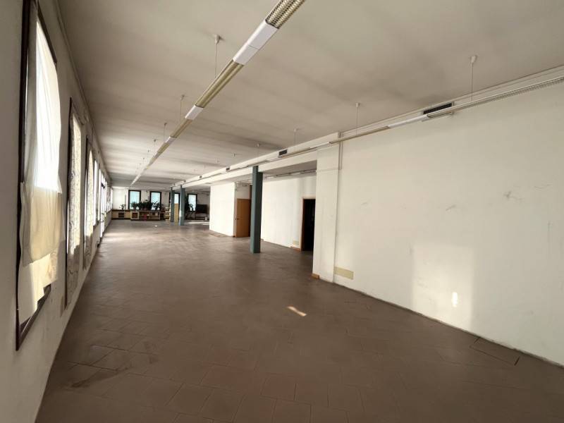 negozio in vendita a Mestrino in zona Arlesega