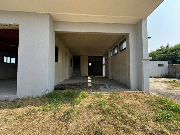 negozio in vendita a Mestrino in zona Arlesega