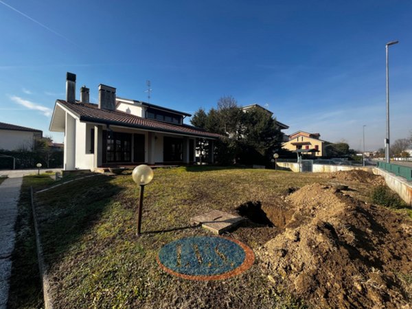 casa indipendente in vendita a Mestrino