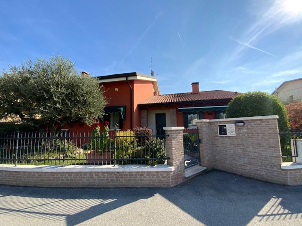 casa indipendente in vendita a Mestrino