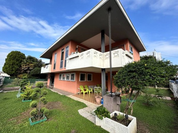 casa indipendente in vendita a Mestrino