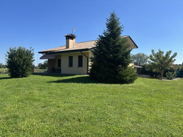 casa indipendente in vendita a Mestrino