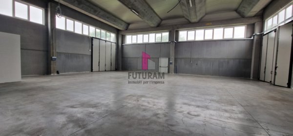 capannone in vendita a Mestrino