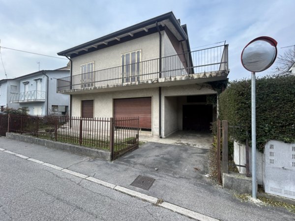 casa indipendente in vendita a Mestrino