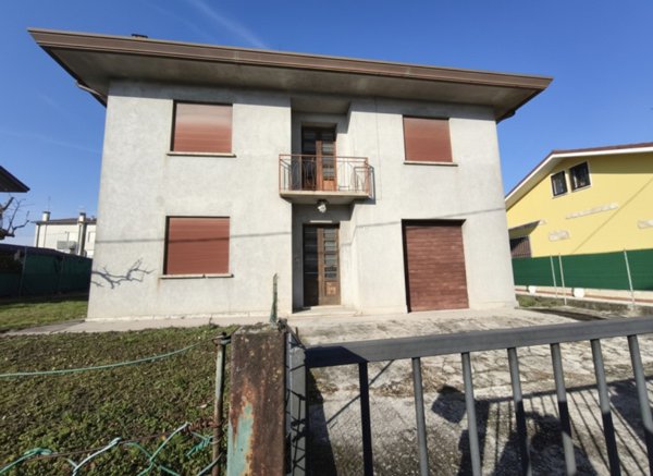 casa indipendente in vendita a Mestrino