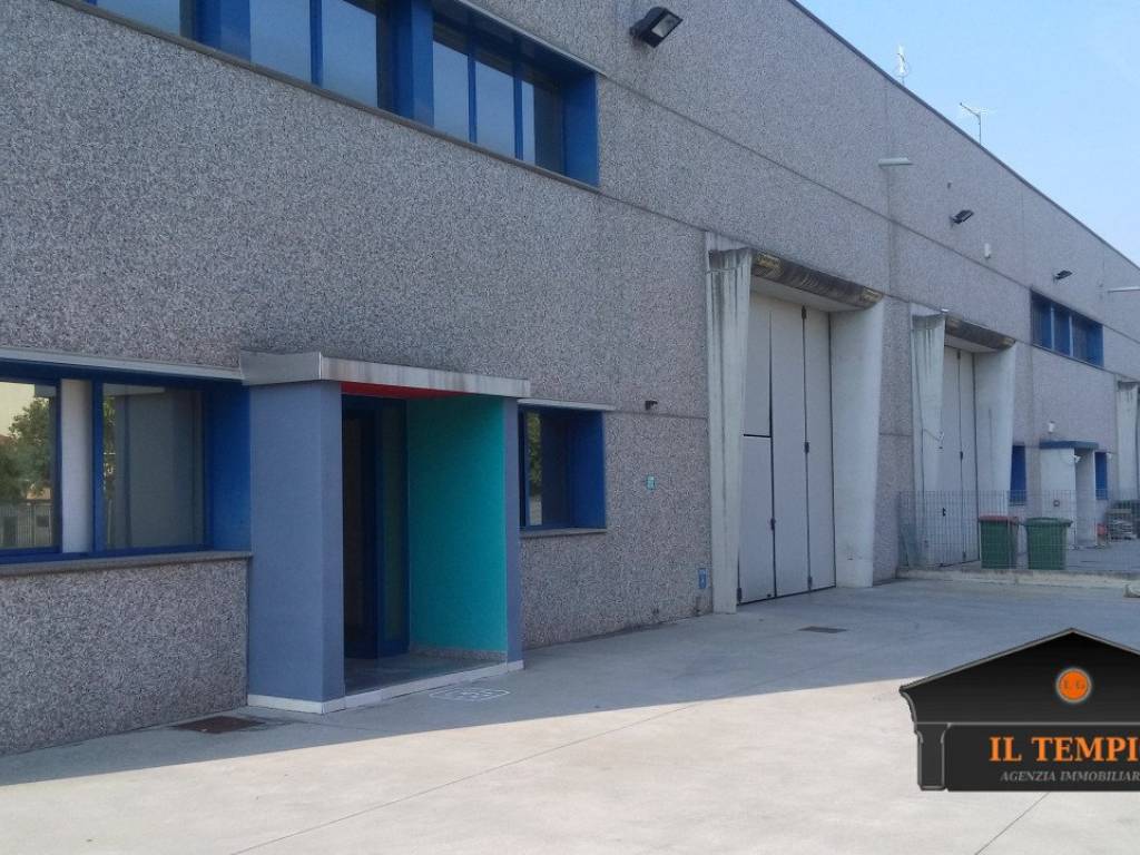 capannone in vendita a Mestrino