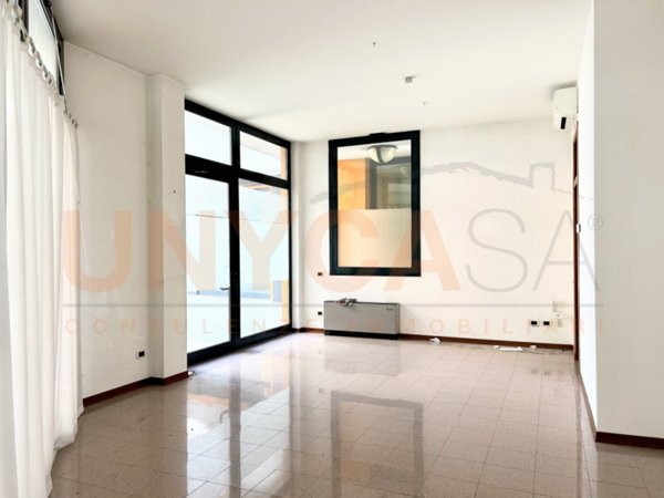 negozio in vendita a Mestrino in zona Arlesega