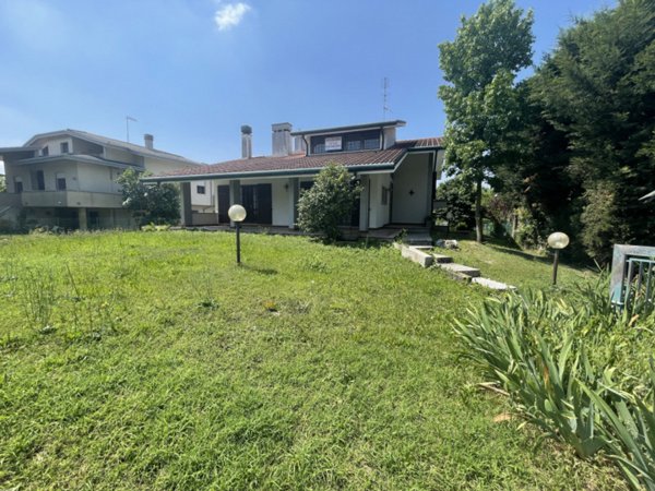 casa indipendente in vendita a Mestrino