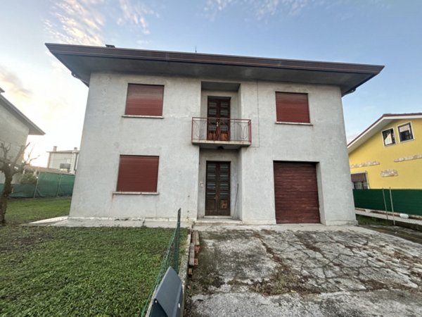 casa indipendente in vendita a Mestrino