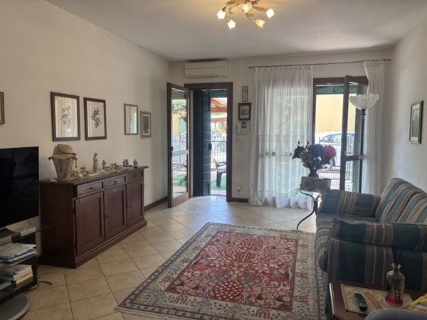 casa semindipendente in vendita a Mestrino