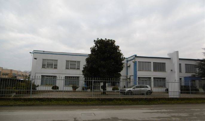 locale commerciale in vendita a Monselice