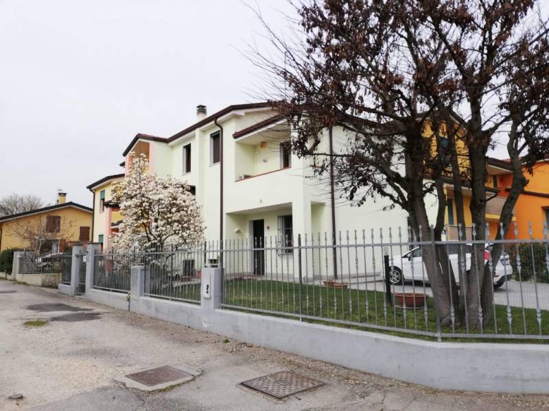casa indipendente in vendita a Monselice