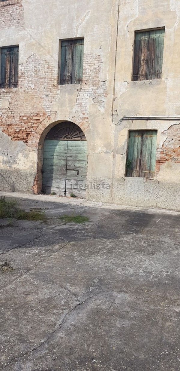 pentavano in vendita a Monselice