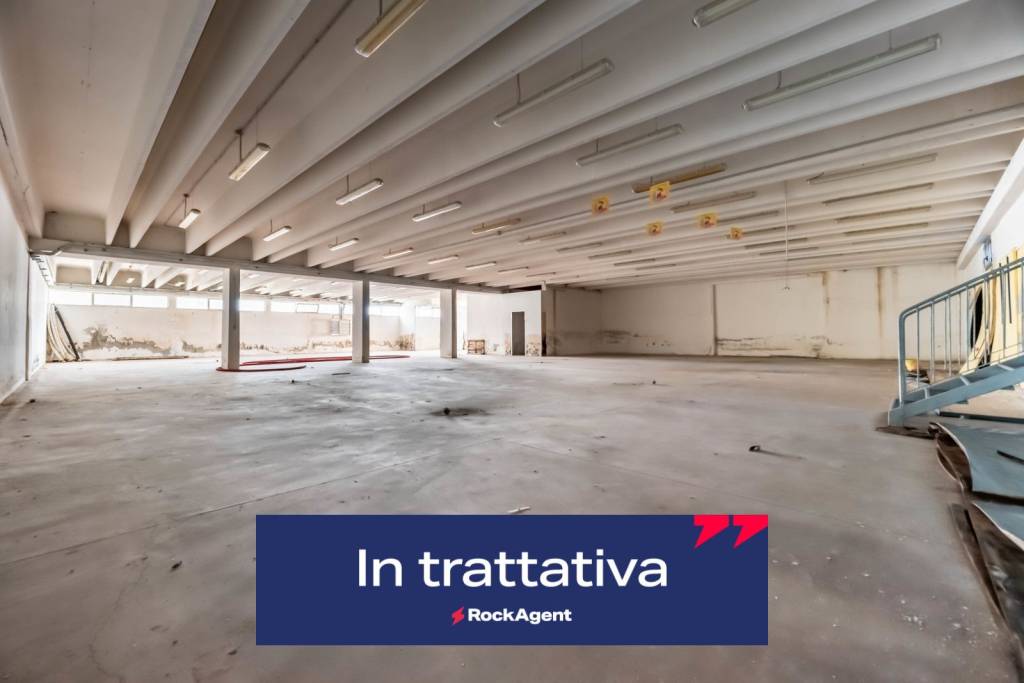 locale commerciale in vendita a Monselice