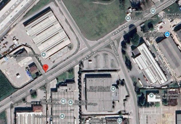 locale commerciale in vendita a Monselice