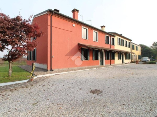 casa indipendente in vendita a Monselice in zona Monticelli