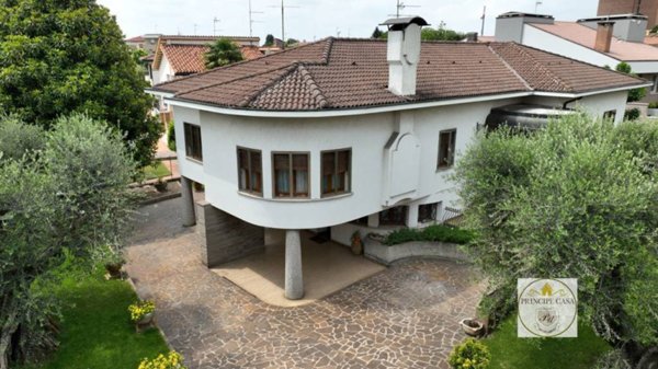 casa indipendente in vendita a Monselice